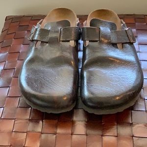 Papillon Birkenstock Clogs